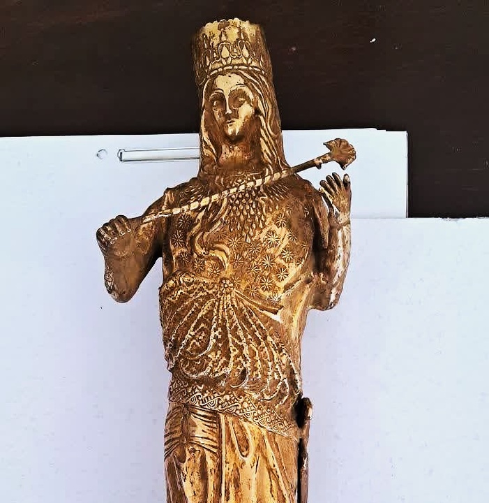 کشف یک قطعه مجسمه شبه طلا در شهرستان مراغه 2  کشف یک قطعه مجسمه شبه طلا در شهرستان مراغه/ ۴ عامل فروش مجسمه تاریخی دستگیر شدند