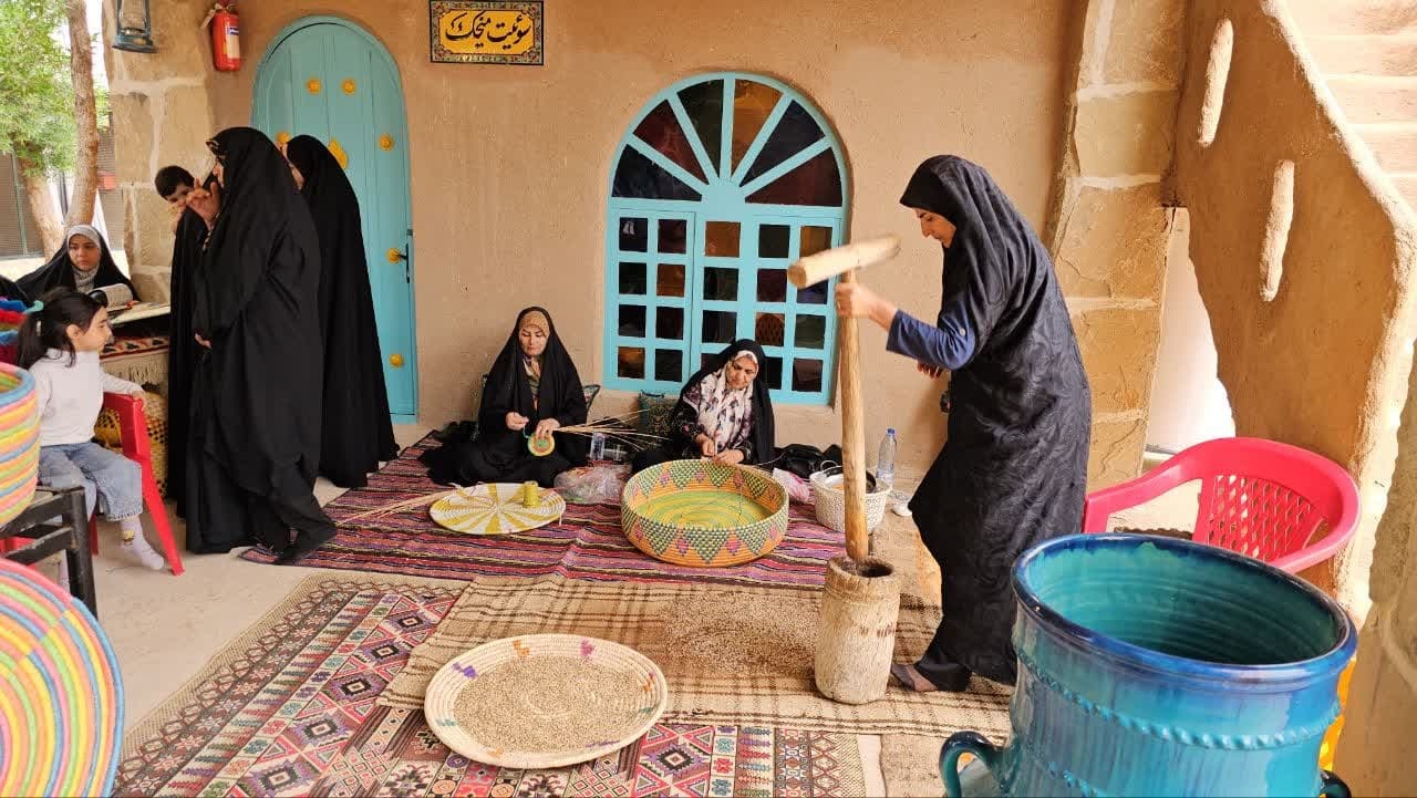 اولین جشنواره ملی محصولات کنجدی بهبهان برگزار شد