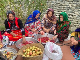 چهارمین جشنواره انار ترش در روستای بالاجاده شهرستان کردکوی