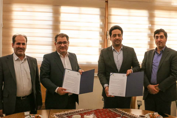 امضای تفاهمنامه ارائه تسهیلات ویژه اشتغال با صندوق کارآفرینی امید استان اصفهان امضای تفاهمنامه ارائه تسهیلات ویژه اشتغال با صندوق کارآفرینی امید استان اصفهان