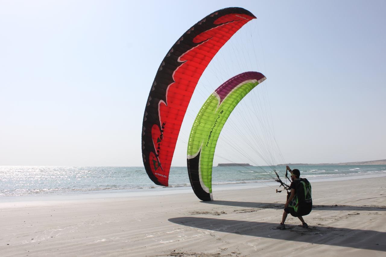 هرمزگان بهشت گردشگری هوایی/ از غواصی و جت اسکی تا کایتسواری و پاراگلایدینگ