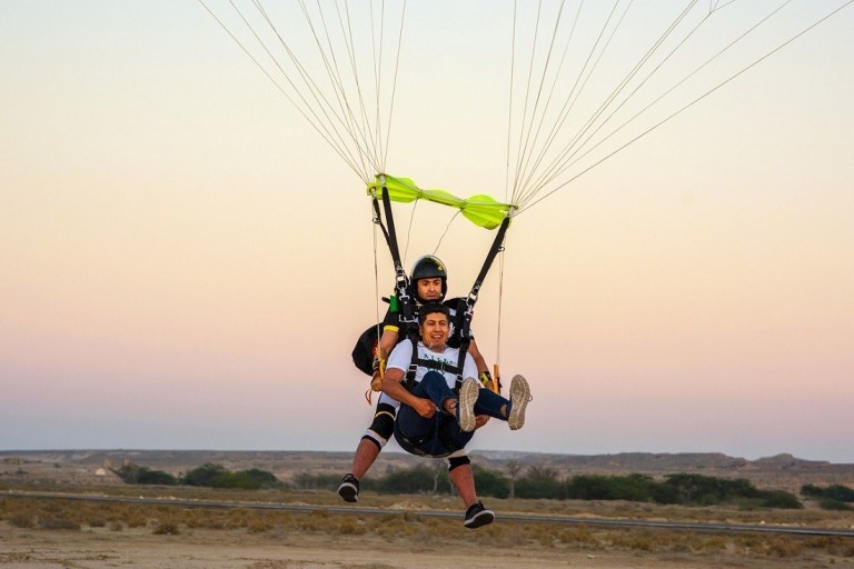 هرمزگان بهشت گردشگری هوایی/ از غواصی و جت اسکی تا کایتسواری و پاراگلایدینگ