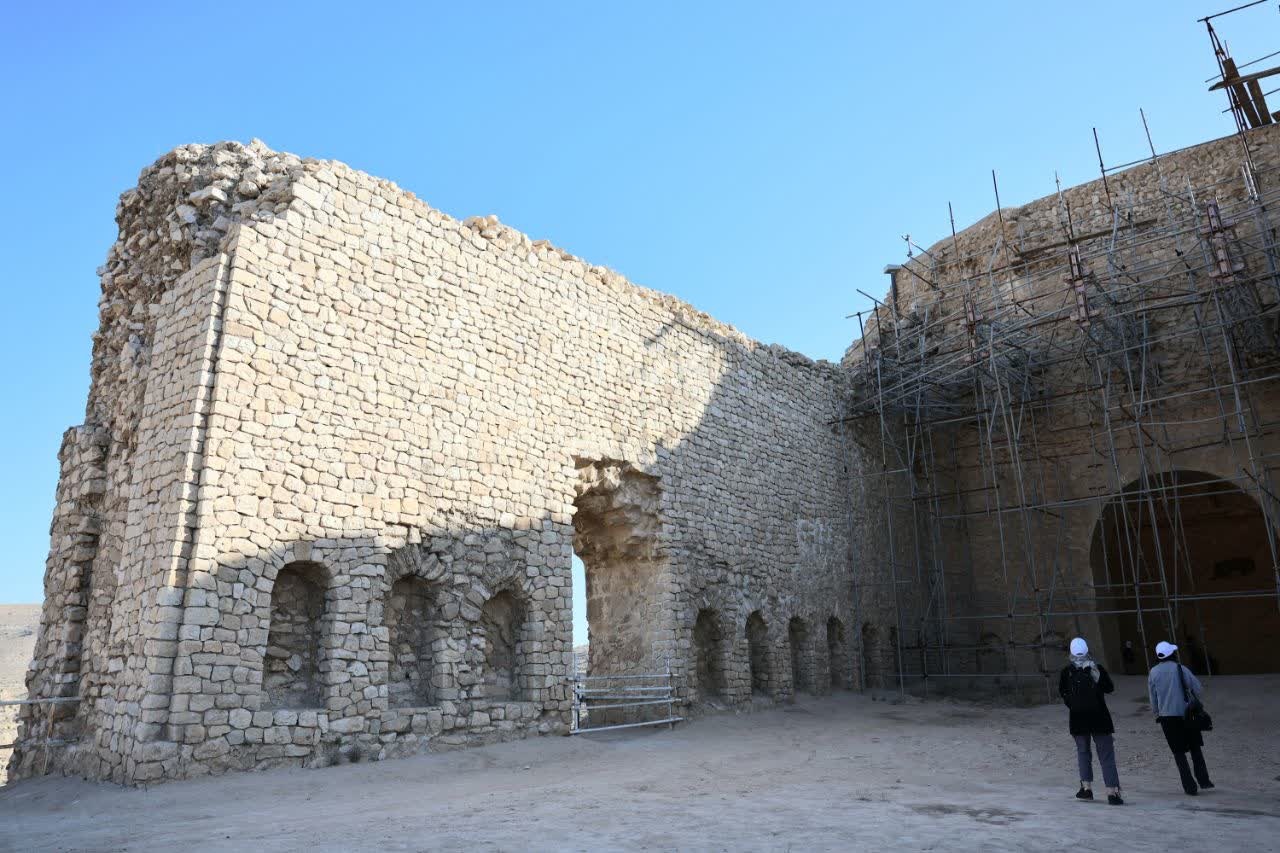 نقش برجسته نبرد سواران و شهر گور در قاب تصویر عکاسان جشنواره بین‌المللی چندرسانه‌ای میراث‌فرهنگی