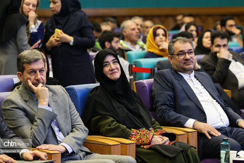 آئین پاسداشت ثبت نشان بین‌المللی جغرافیایی هنر قلمزنی در اصفهان