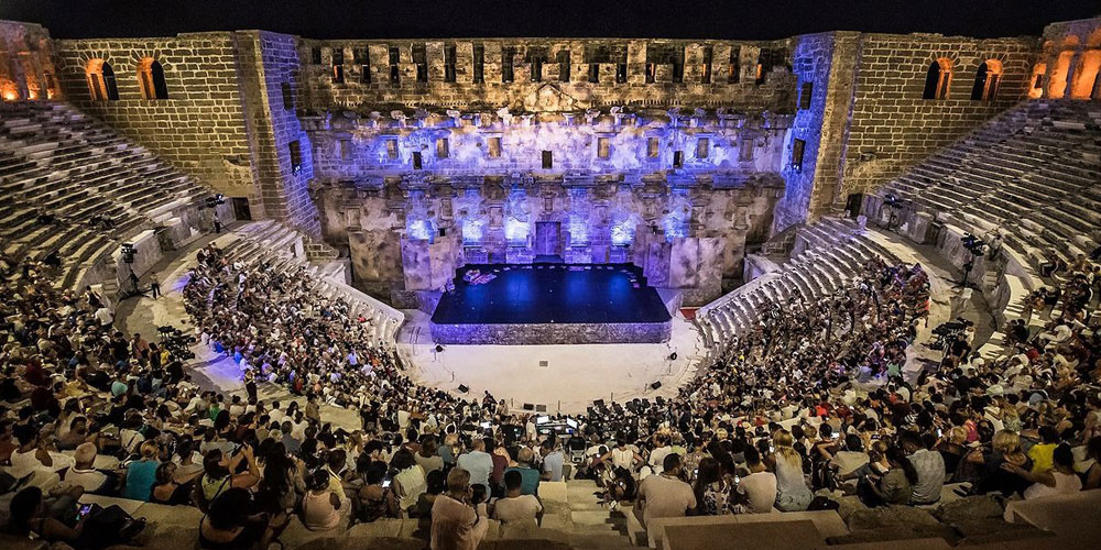 ترکیه چگونه سنتهایش را جهانی کرد و بالنهایش را به پرواز درآورد؟/ جشنوارهها به مثابه پلهایی بین فرهنگها و جاذبههای توریستی