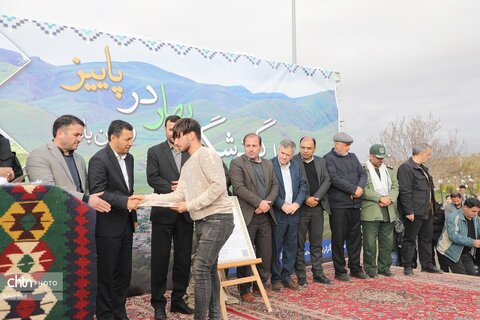 اولین جشنواره بهار در پاییز در شهرستان گرمی