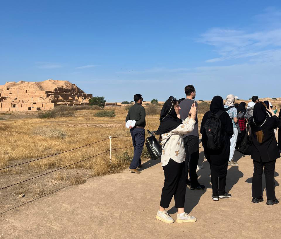 آشناسازی دانشجویان با روشهای حفاظتی و مرمتی در چغازنبیل