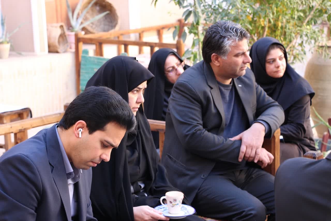 لزوم تدبیر برای مشکلات دفاتر خدمات مسافرتی شهرستان اردکان و میبد