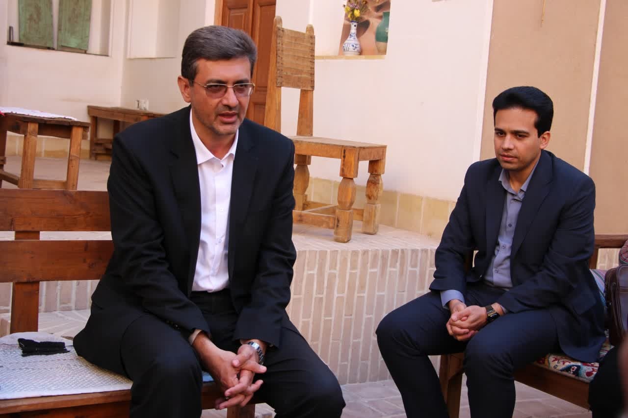 لزوم تدبیر برای مشکلات دفاتر خدمات مسافرتی شهرستان اردکان و میبد