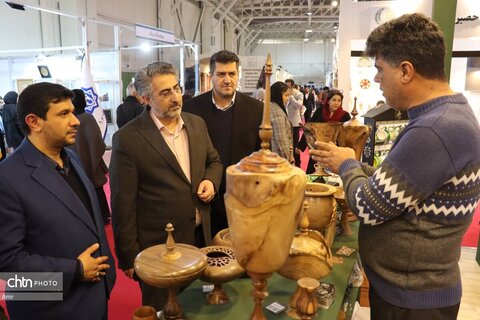 حضور جناب آقای دکتر حسن فرطوسی در غرفه اداره کل میراث فرهنگی،گردشگری و صنایع دستی استان البرز