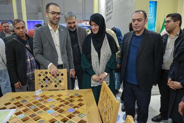 آیین رونمایی از آثار هنرمندان صنایع دستی استان تهران