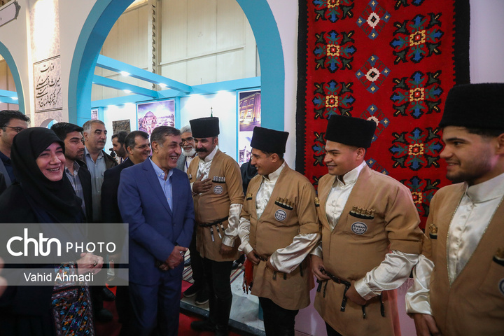 حضور معاون اجرایی رئیس جمهور در سی و هفتمین نمایشگاه ملی صنایع دستی