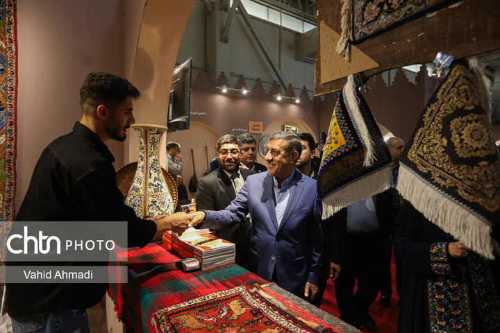 حضور معاون اجرایی رئیس جمهور در سی و هفتمین نمایشگاه ملی صنایع دستی