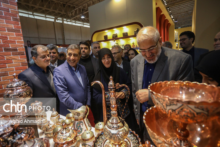 حضور معاون اجرایی رئیس جمهور در سی و هفتمین نمایشگاه ملی صنایع دستی