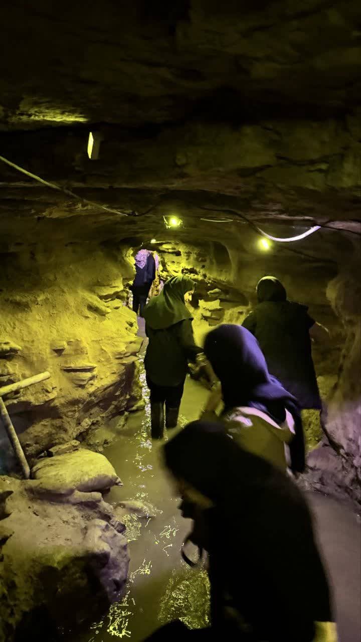 آشنایی زبانآموزان کانون زبان ایران شعبه زارچ با میراث کهن ایران در دل قنات زارچ