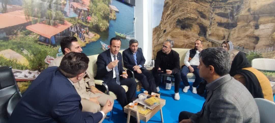 تلاش فعالان صنعت گردشگری کردستان برای معرفی جاذبهها و ظرفیتهای ایران