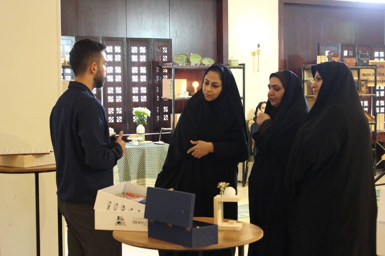 آغاز به کار سومین نمایشگاه صنایع دستی با بستهبندی و هدایای سازمانی در یزد