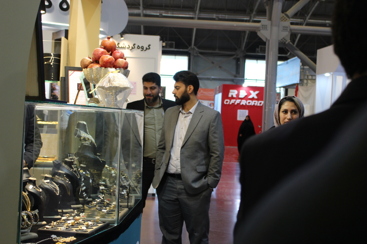 معرفی یزد بهعنوان مقصدی جذاب برای گردشگران در نمایشگاه گردشگری اصفهان