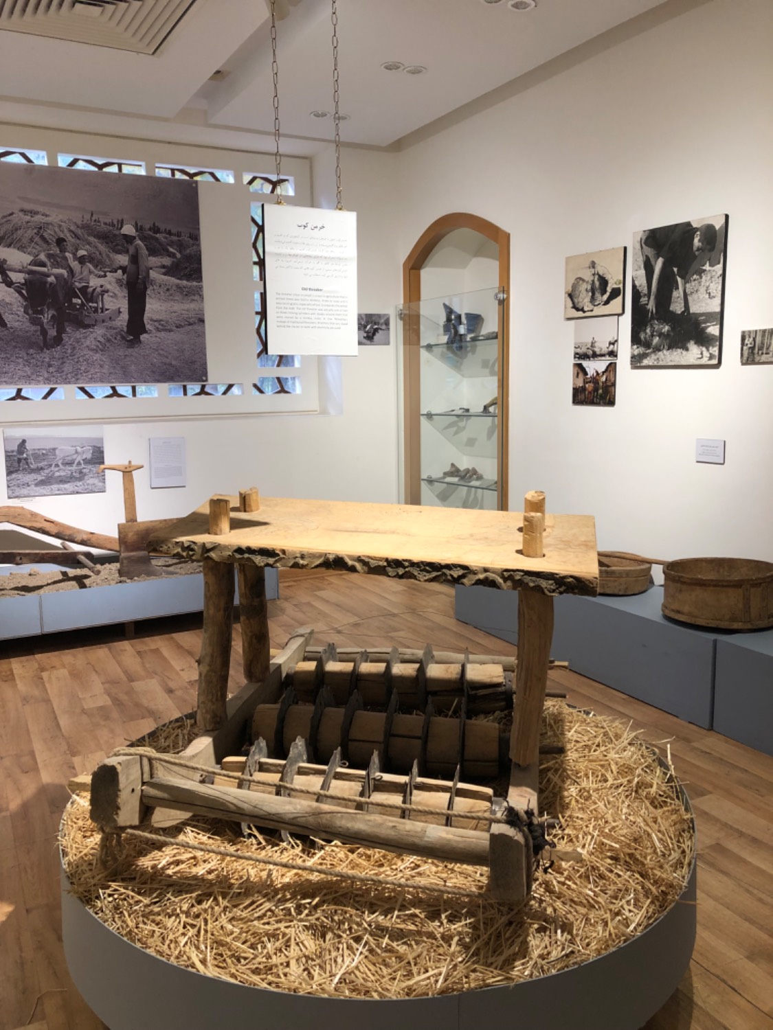 «موزه ملی کار» چه مشاغلی را به تصویر میکشد؟/ از آهنگری تا حلاجی و اصناف عهد قاجار/ ابزارهایی که بار نوستالژیک دارند