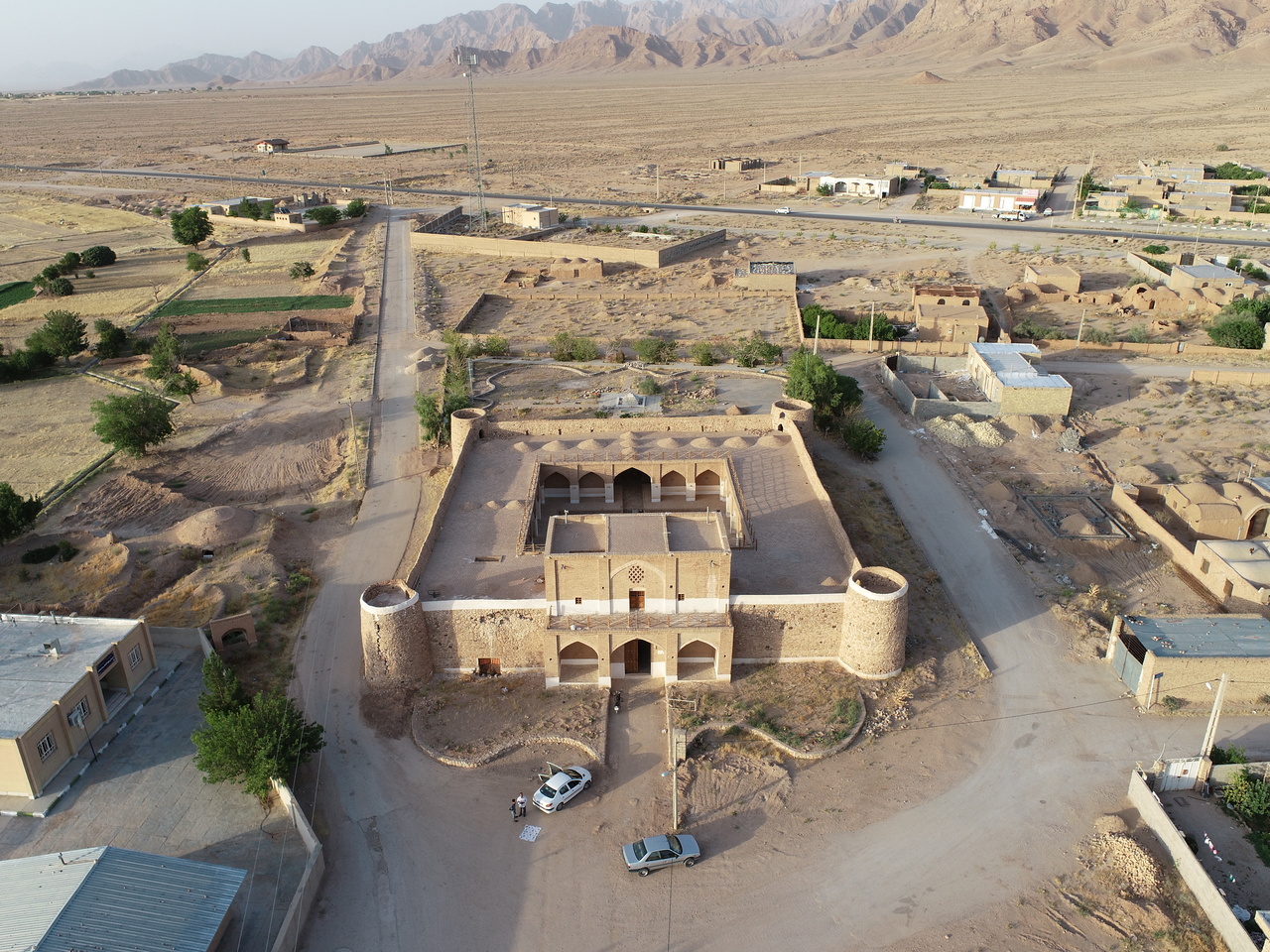 طبس با ۵ اثر جهانی، ظرفیتی بینظیر برای جذب گردشگر/ از ژئوپارک تا کاروانسرای چهل پایه