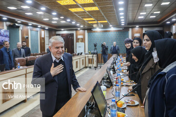 دیدار صمیمی وزیر میراث‌فرهنگی، گردشگری و صنایع‌دستی با کارکنان توان‌یاب وزارتخانه