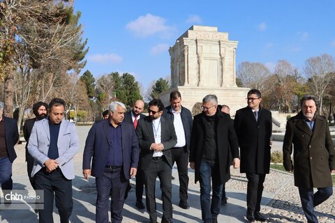 معاون وزیر امور خارجه ترکیه درمجموعه فرهنگی و تاریخی آرامگاه فردوسی