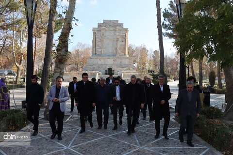 معاون وزیر امور خارجه ترکیه درمجموعه فرهنگی و تاریخی آرامگاه فردوسی