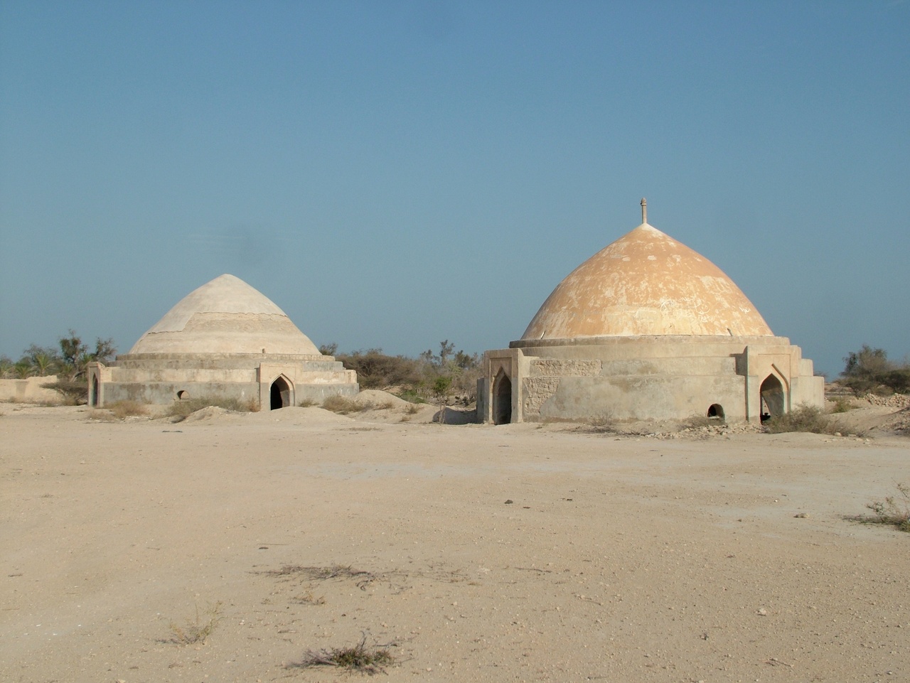 برکههای لنگه و کنگ، آبانبارهایی از جنس سنگ و ساروج