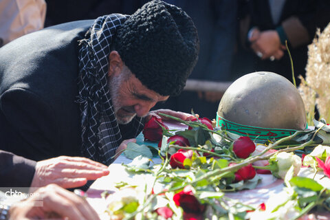 تشییع و خاکسپاری پیکر مطهر شهید گمنام دفاع مقدس در روستای خلیفه لو