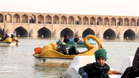 زاینده‌رود، زنده به رود