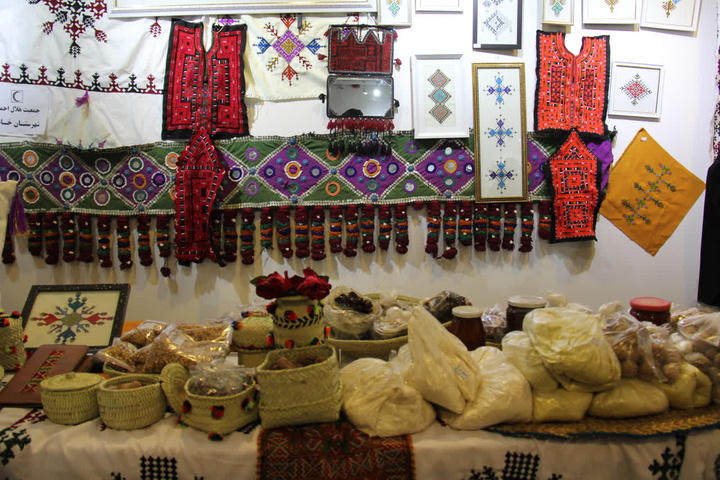 برپایی نمایشگاه صنایعدستی هلال احمر در موزه زاهدان برپایی نمایشگاه صنایعدستی هلال احمر در موزه زاهدان