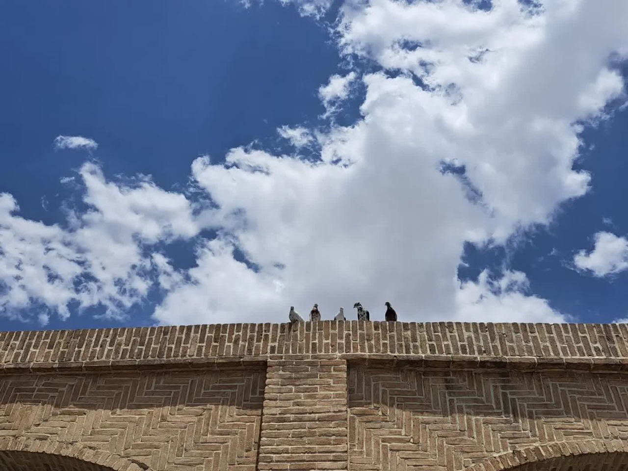 کاروانسرای دخان در داخل بافت کهن زنجان