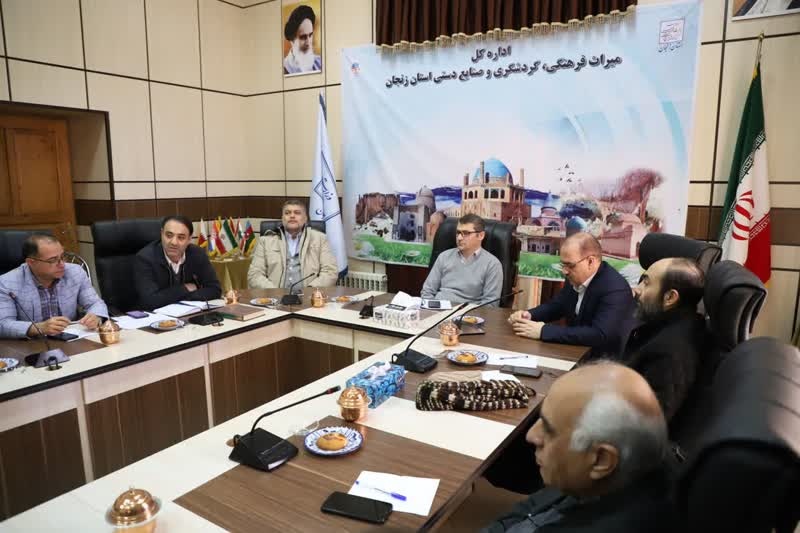 سنتهای یلدایی در زنجان/ برپایی کرسیهای یلدایی تا حافظخوانی