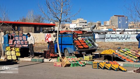 بازار میوه فروشان در یلدا