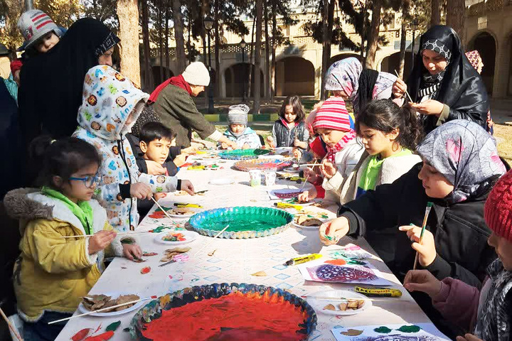 یلدای کودکانه در مجموعه جهانی باغ فین کاشان