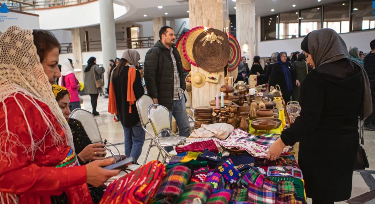 حضور هنرمندان صنایع‌دستی در بزرگترین رویداد خوراک کشور در شهر رشت