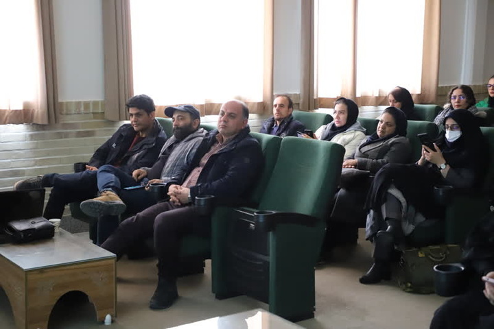 نشست تخصصی با موضوع تزئینات و کاشیکاری در معماری گنبد سلطانیه