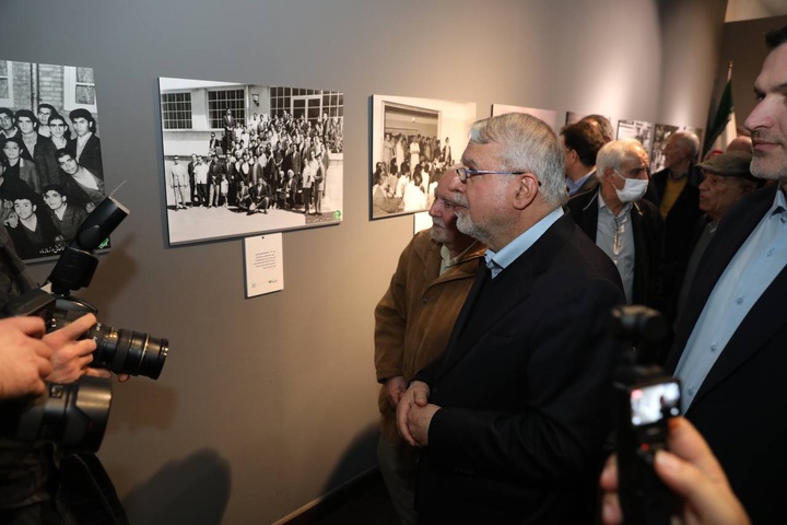 افتتاح نمایشگاه عکسهای کمتر دیده شده آیتالله طالقانی با حضور صالحیامیری