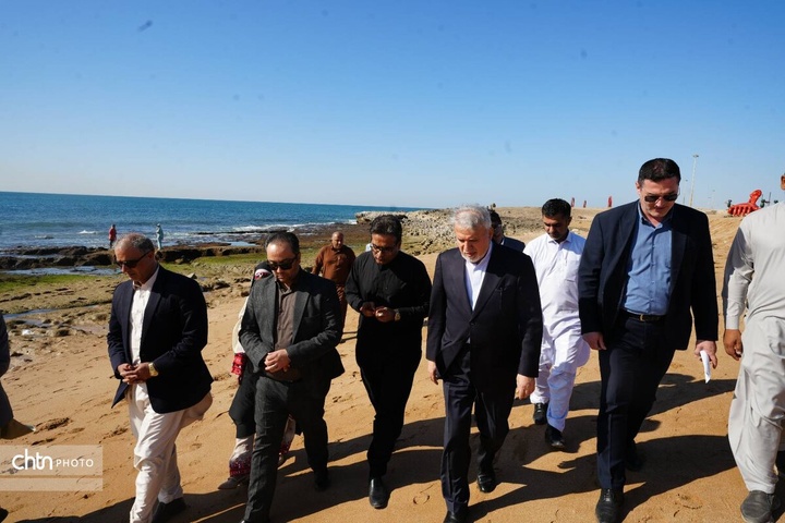 اولویتهای استان سیستان و بلوچستان، موضوع آب، جاده و بهداشت و درمان است/ کمک ۱۵ هزار میلیارد تومانی بانک مرکزی برای تکمیل پروژههای نیمهکاره در حوزه گردشگری/ باید سالی ۱۰۰ هتل افتتاح کنیم اولویتهای استان سیستان و بلوچستان، موضوع آب، جاده و بهداشت و درمان است/ کمک ۱۵ هزار میلیارد تومانی بانک مرکزی برای تکمیل پروژههای نیمهکاره در حوزه گردشگری/ باید سالی ۱۰۰ هتل افتتاح کنیم