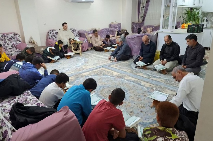 دعوت هیئت قرآن ثامنالائمه (ع) دماوند برای فراگیری آموزش قرآن و مداحی