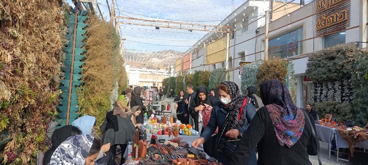 برپایی نمایشگاه صنایع‌دستی در ایلام به‌مناسبت روز پدر