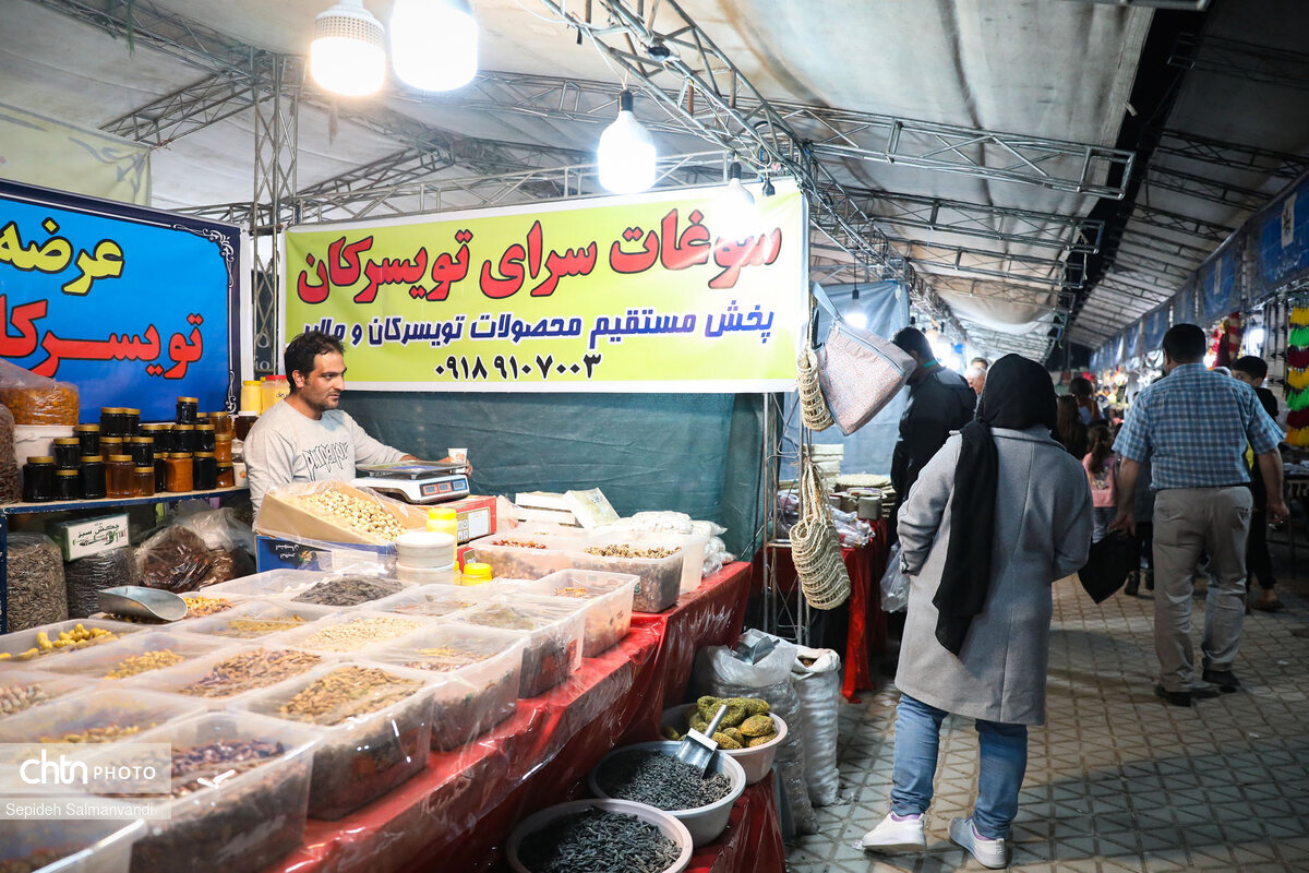 جشنواره بین استانی اقوام، صنایع‌دستی و سوغات به میزبانی اهواز در حال برگزاری است