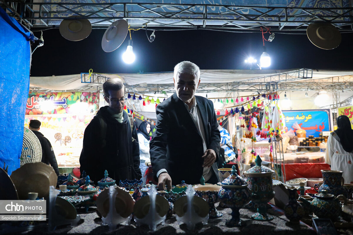 جشنواره بین استانی اقوام، صنایعدستی و سوغات به میزبانی اهواز در حال برگزاری است