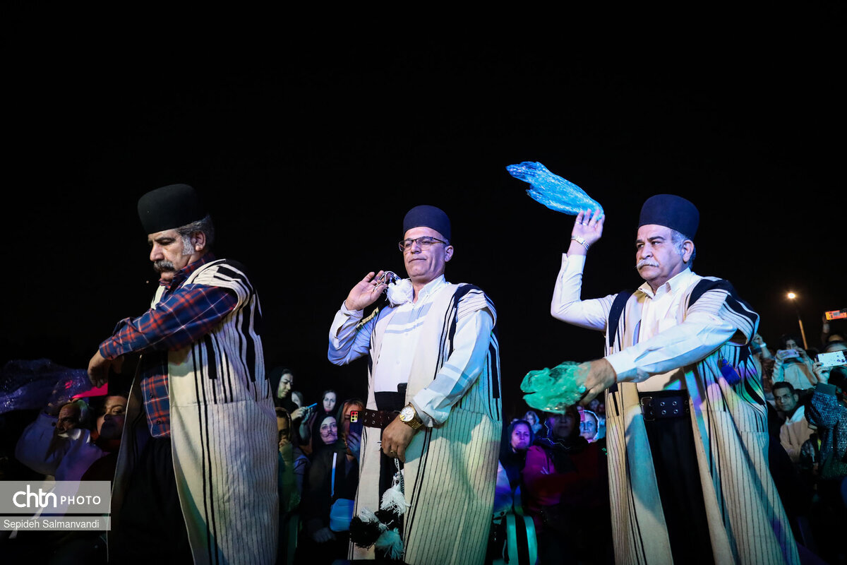 جشنواره بین استانی اقوام، صنایعدستی و سوغات به میزبانی اهواز در حال برگزاری است