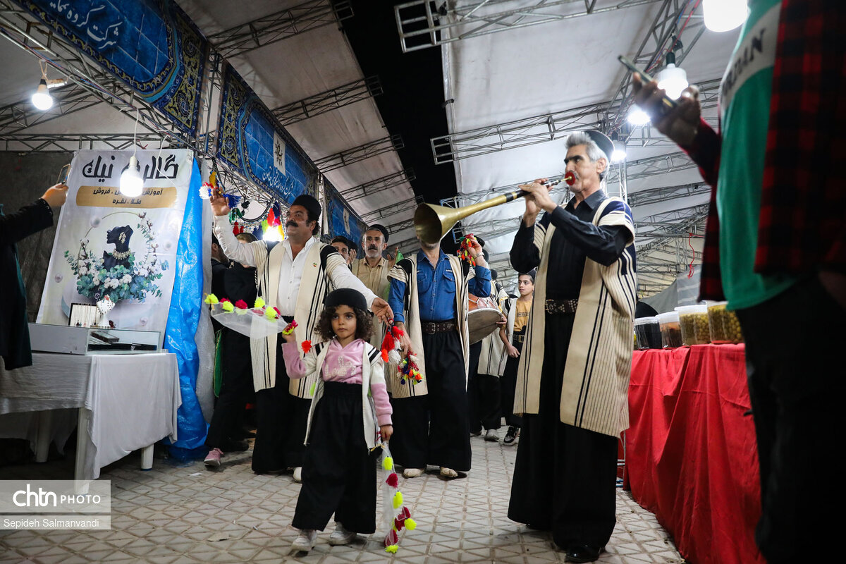 جشنواره بین استانی اقوام، صنایعدستی و سوغات به میزبانی اهواز در حال برگزاری است