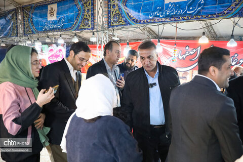 بازدید مدیرکل میراث‌فرهنگی خوزستان از جشنواره بین استانی اقوام، صنایع‌دستی و سوغات در اهواز