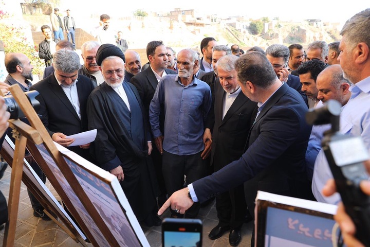 وزیر میراثفرهنگی، گردشگری و صنایعدستی از سازههای آبی شوشتر بازدید کرد