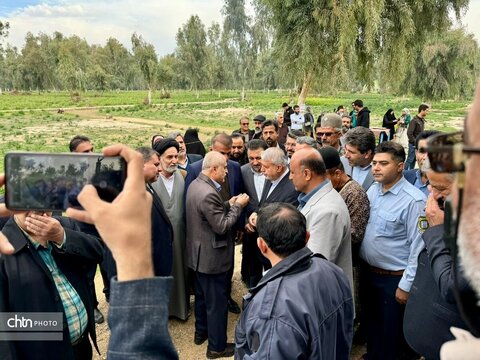 بازدید وزیر میراث‌فرهنگی و‌گردشگری از نرگس زار بهبهان