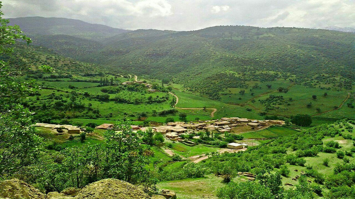 زیبایی‌های سراب دستگرد در شهرستان الیگودرز لرستان