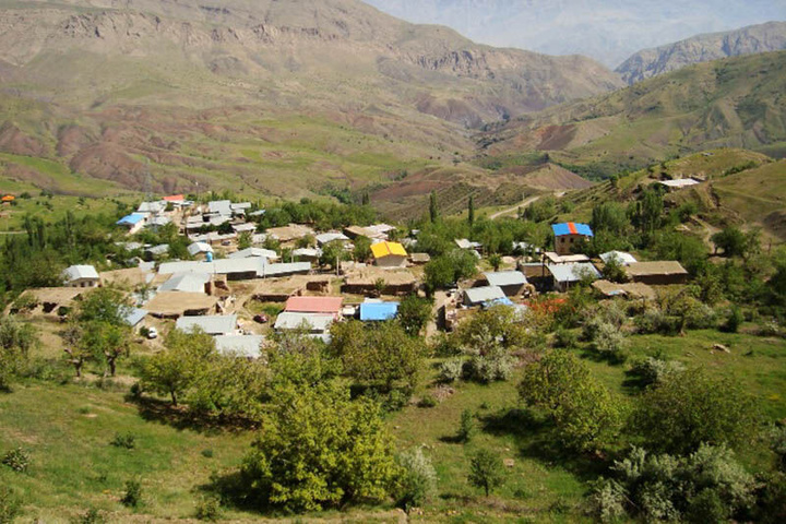 کتاب «لوهبون، بهشت دره رود» برای احیای مونوگرافی روستایی در استان زنجان